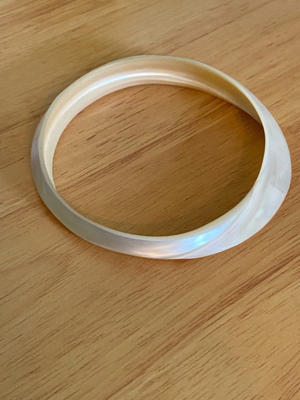 Mother of Pearl Bangle Bracelet - Picture 9 of 16